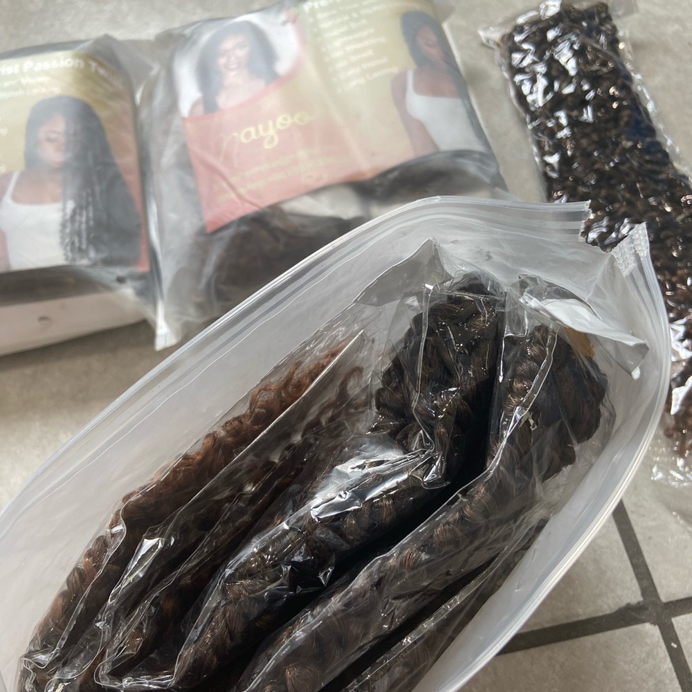 Crochet Passion Pre-Twist 14” Braiding Hair Extensions